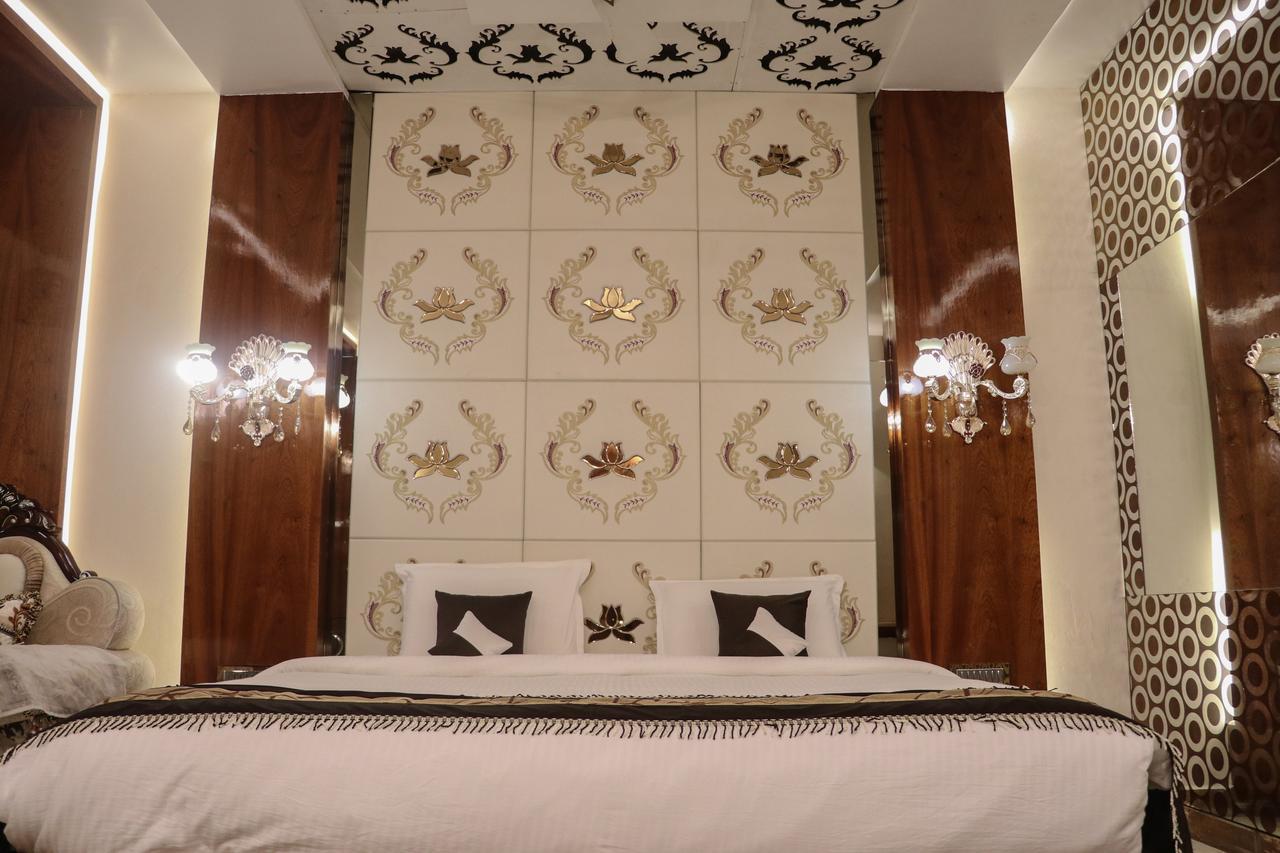 Hotel Rajahamsa Anantapur Bagian luar foto