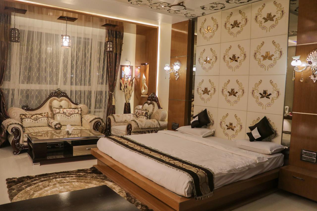 Hotel Rajahamsa Anantapur Bagian luar foto